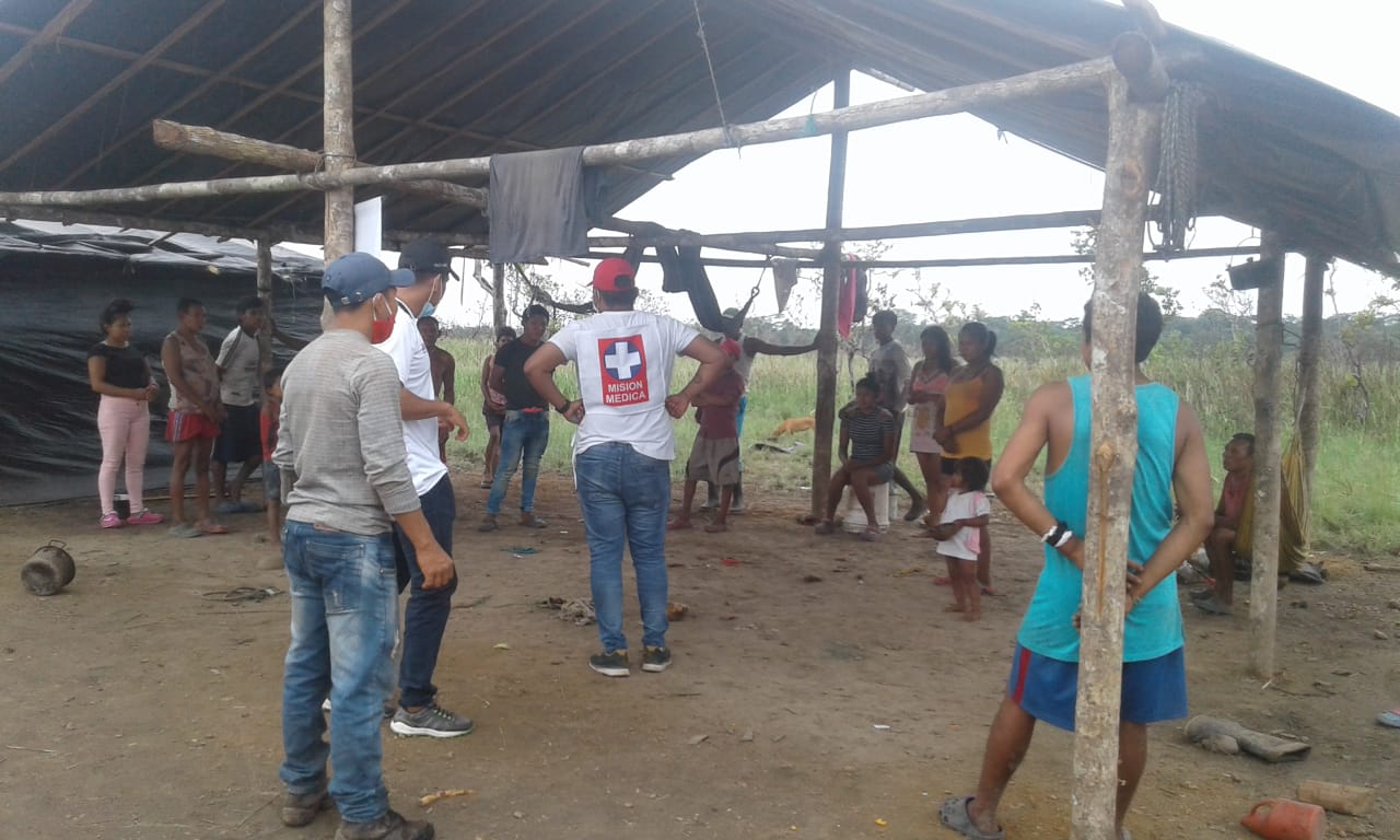 Entrega de ayuda humanitaria al Pueblo Nukak en el Guaviare