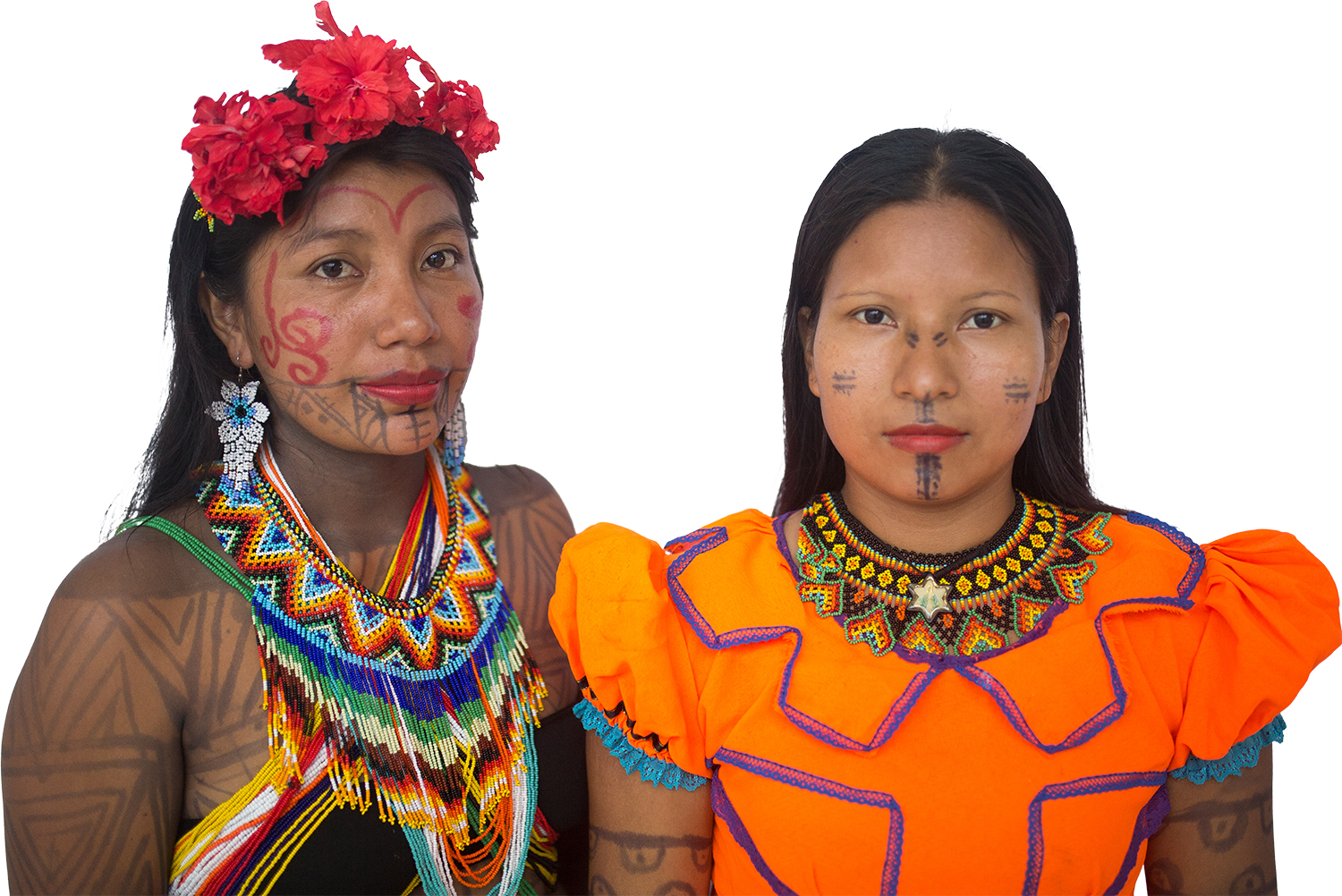 Mujeres de las étnias Emberá Chamí y Dobida